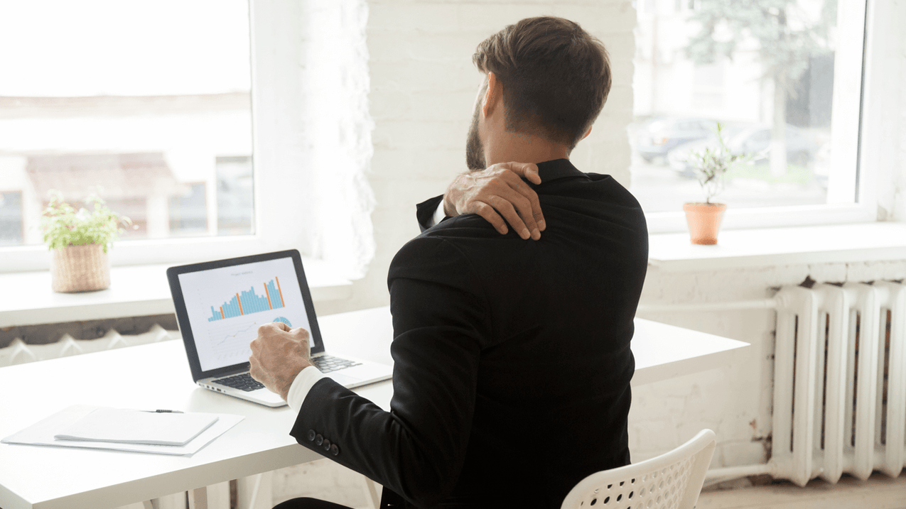 Ból pleców z siedzącej pracy przy komputerze