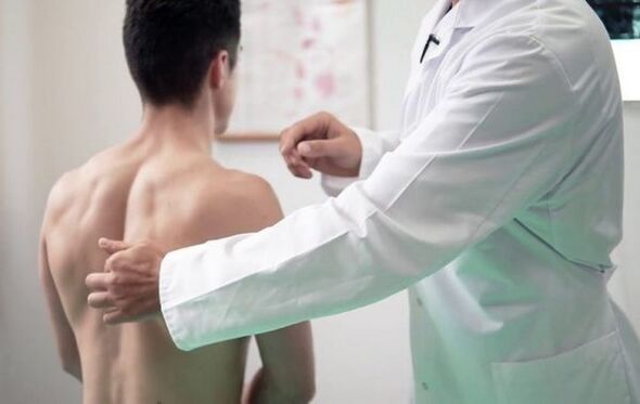 diagnostyka bólu między łopatkami